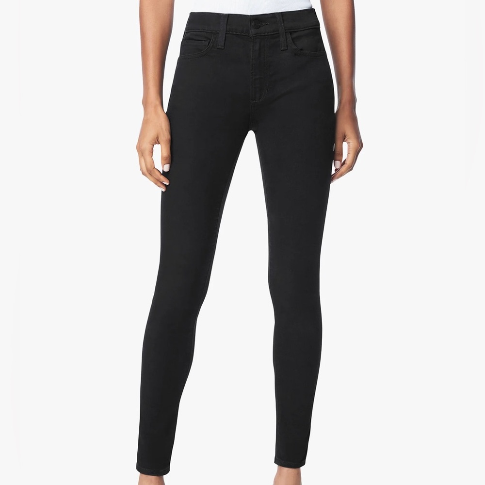 NWT Tahari Chloe Tummy Tuck Slimming Skinny Black Jeans
